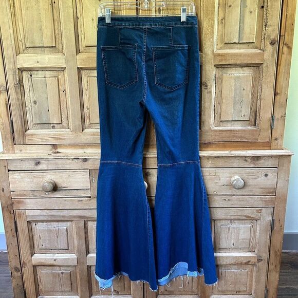 We The Free 27 Jeans Dark Wash Blue Denim High Rise Flare Button Zip Bellbottom - Picture 8 of 14